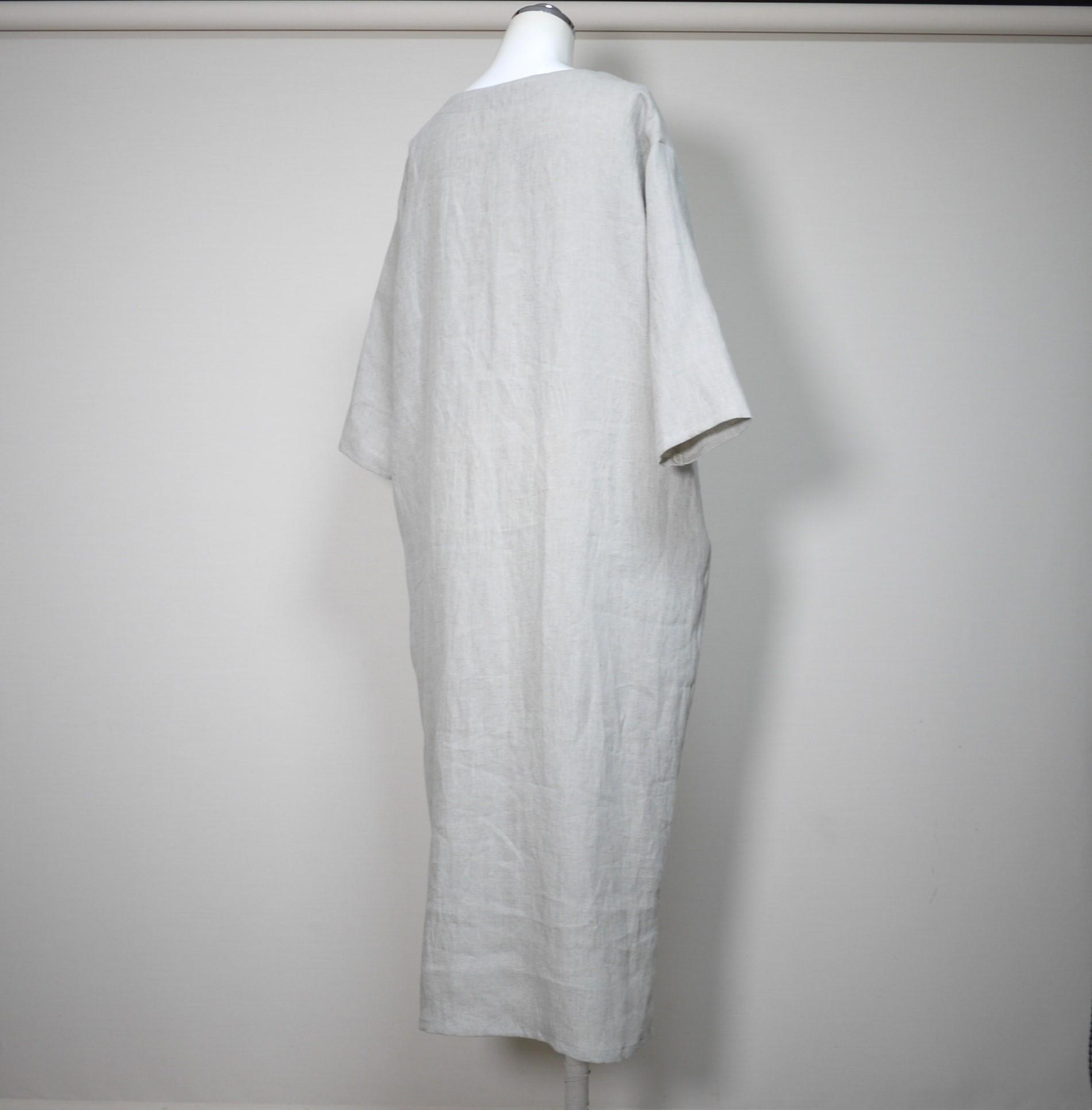 カラーリネン◆ストレートワンピース　七分袖◆生成り◆フリーサイズ（中厚、リネン100％） | 4枚目