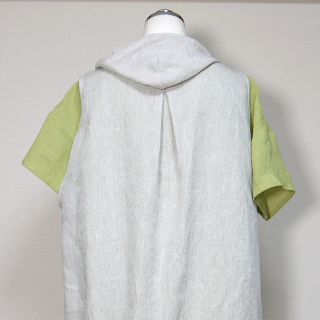 カラーリネン◆お飾りフードのロングジレ◆生成り◆フリーサイズ（中厚、リネン100％）～ジレ・ベスト | 3枚目