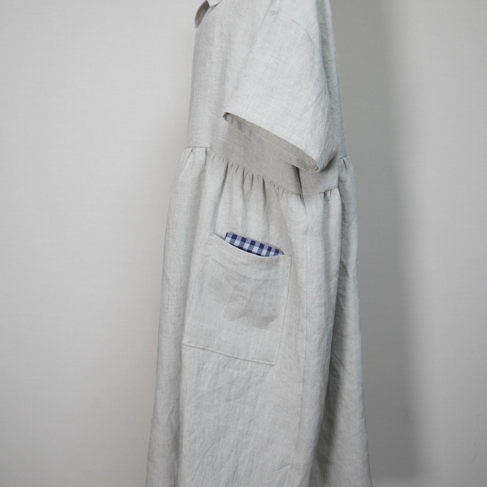 リネン◆ひらっとカラーのギャザーワンピース　半袖◆生成り◆フリーサイズ（中厚、リネン100％） | 4枚目