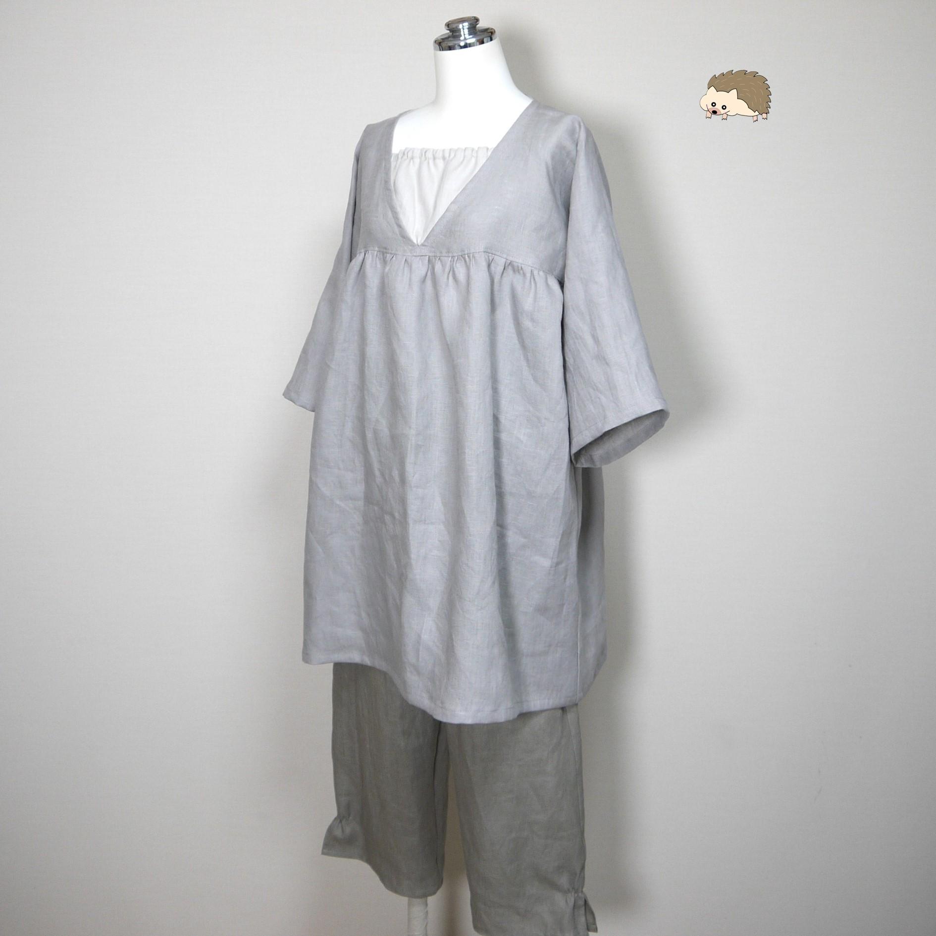 カラーリネン◆大人ガーリーチュニック◆グレージュ◆フリーサイズ(中厚、リネン100%)1枚目の画像