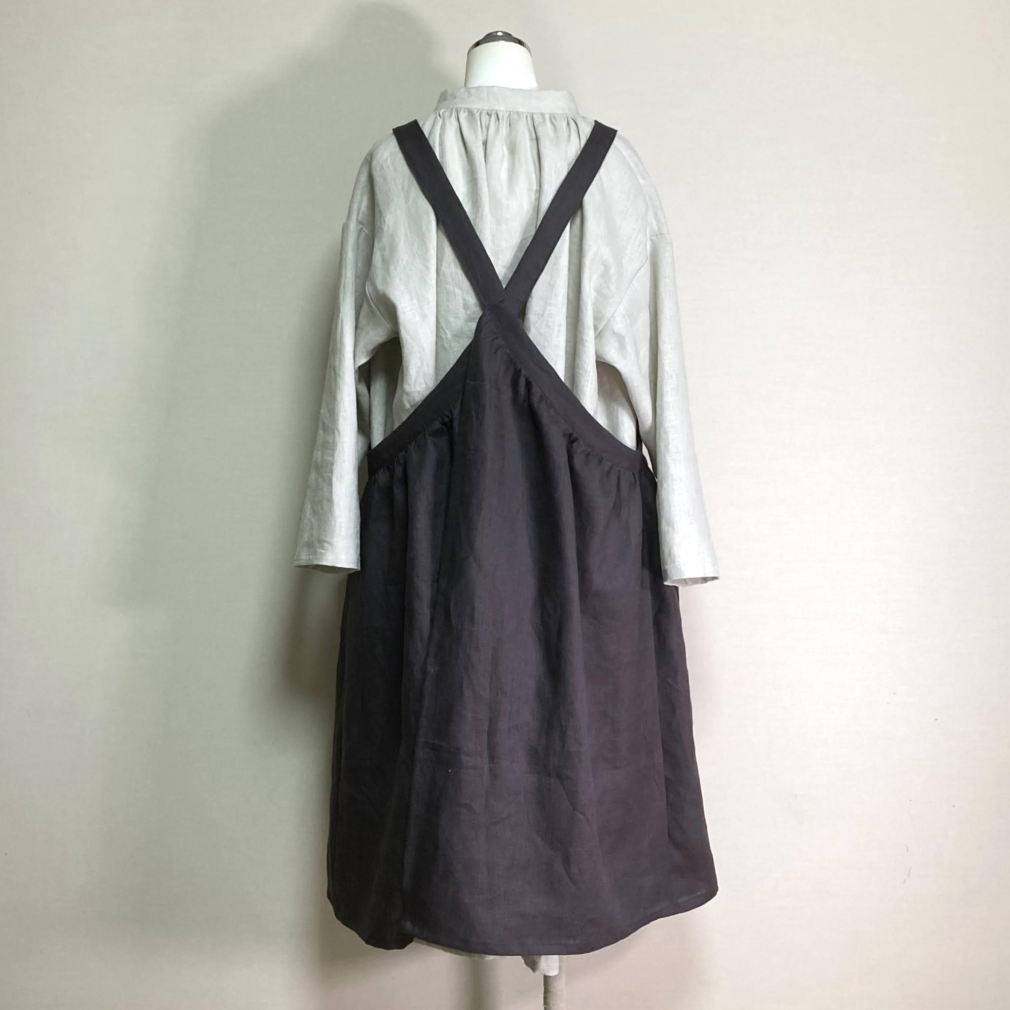 カラーリネン◆ギャザーエプロンワンピース◆チャコール◆フリーサイズ(中厚、リネン100%) | 8枚目
